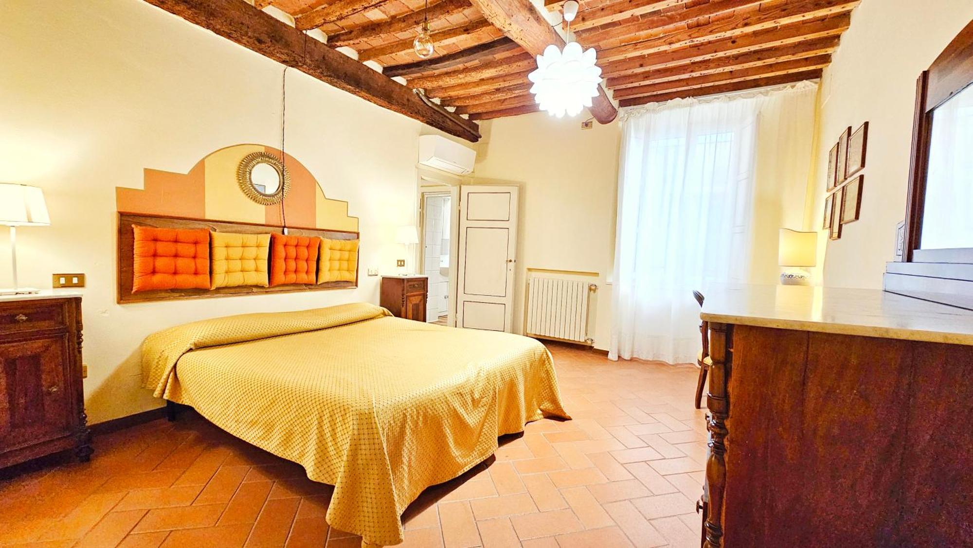 Lucca Walls Dream - Air Cond - Wi-Fi - Panoramic In Front Of The Historical Walls - Bagian luar foto