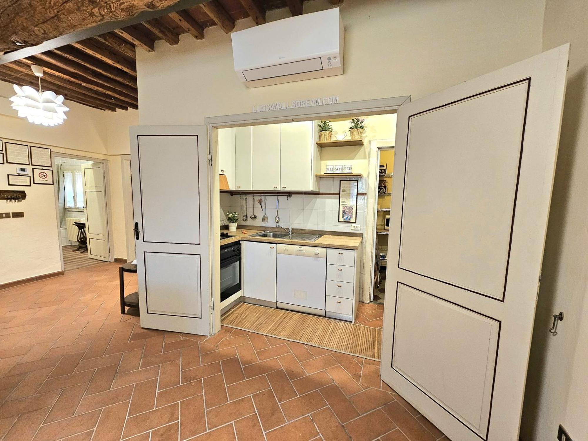 Lucca Walls Dream - Air Cond - Wi-Fi - Panoramic In Front Of The Historical Walls - Bagian luar foto
